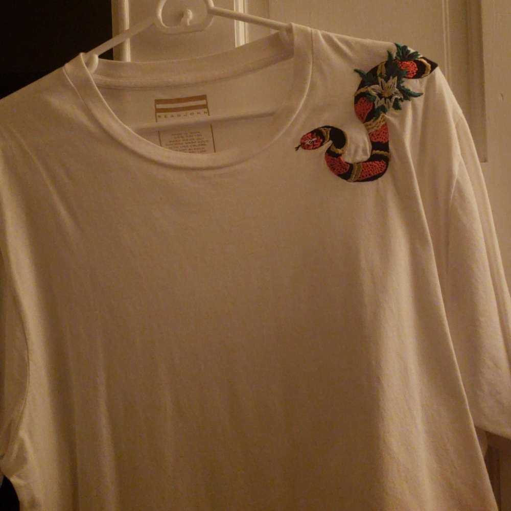 Sean john embroidered snake shirt